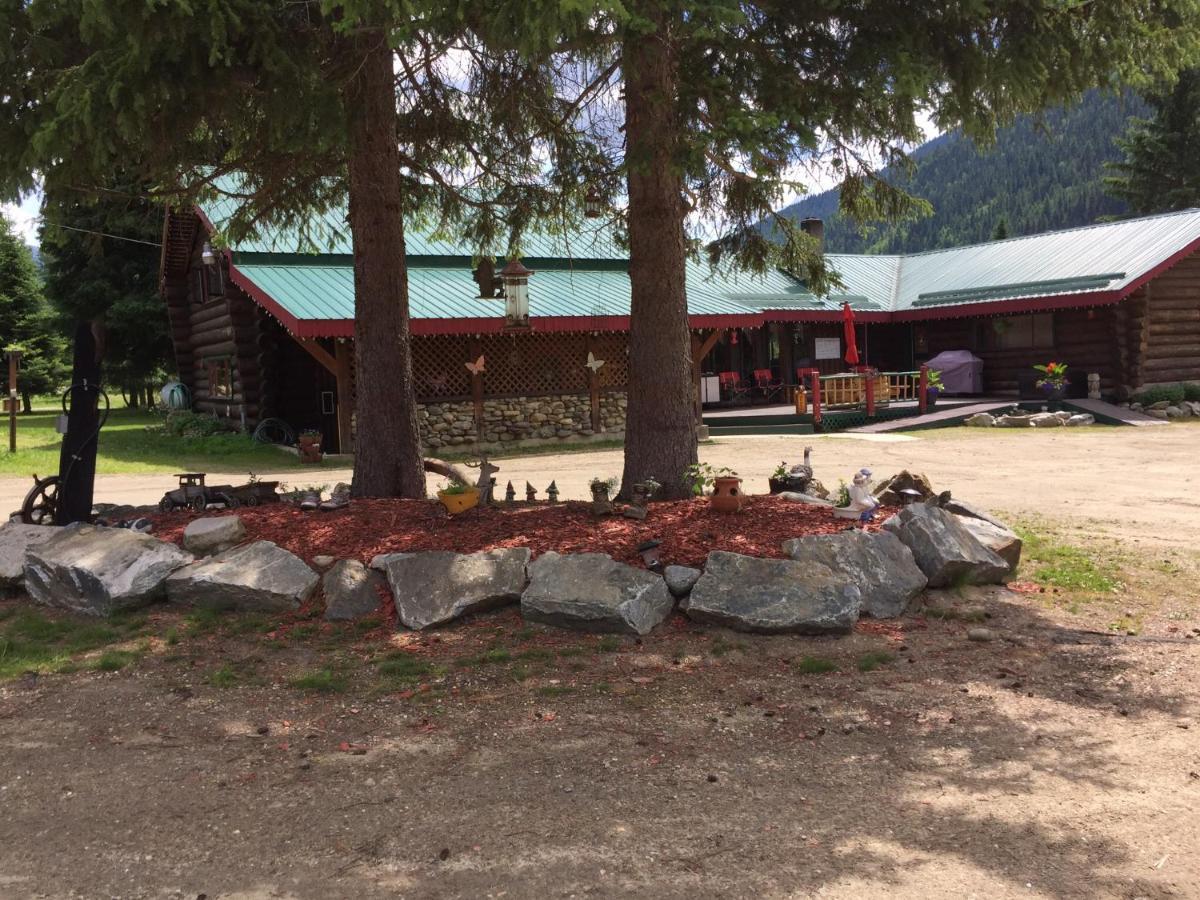 Summit River Lodge & Campsites Valemount Ngoại thất bức ảnh